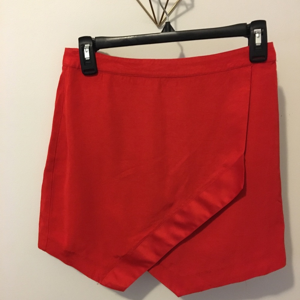 Red crossed skirt